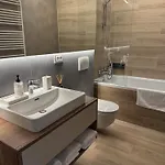 Cozy Velvet Noir, Modern & Luxury Apt, Parking Brașov