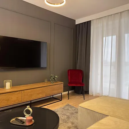 Апартаменти Cozy Velvet Noir, Modern & Luxury Apt, Parking