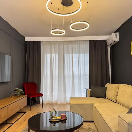Cozy Velvet Noir, Modern & Luxury Apt, Parking *